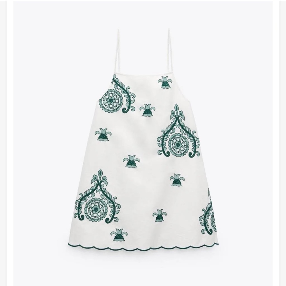 NWT Zara White and Green Embroidered Apron Dress